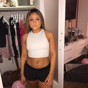 Meet your Posher, Danielle